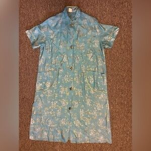 Vintage Silk Kimono Ethnic Asian Dress with Beautiful Gold and Silver Detail 6